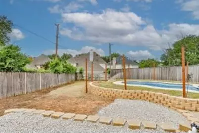 3910 Kingsferry Court, Arlington, TX 76016 - Photo 3