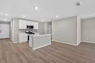 16753 Laguna Vis St, Fort Worth, TX 76247 - Photo 5