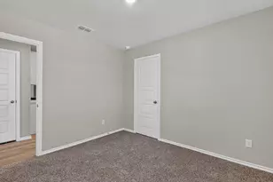 16753 Laguna Vis St, Fort Worth, TX 76247 - Photo 13