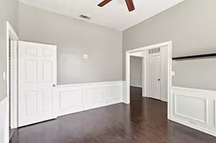 3802 Cromwell Dr, Carrollton, TX 75007 - Photo 5