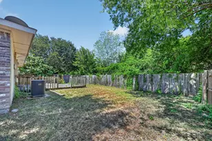 812 Valdez Dr, Dallas, TX 75253 - Photo 5