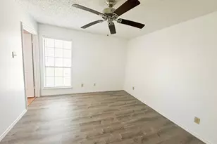 16301 Ledgemont Ln, Addison, TX 75001 - Photo 7