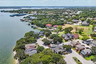 8212 Mountain Lake Ct, Fort Worth, TX 76179 - Photo 3