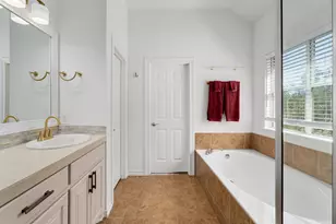 11201 W Cave Blvd, Dripping Springs, TX 78620 - Photo 17