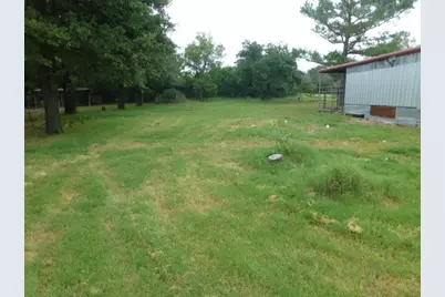 119 Hayes Court, Springtown, TX 76082 - Photo 3