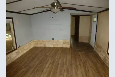 119 Hayes Court, Springtown, TX 76082 - Photo 5