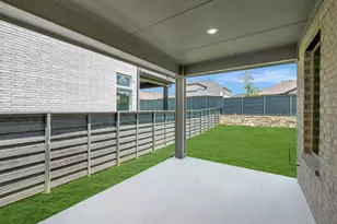7200 Ladybug Ln, Little Elm, TX 76227 - Photo 3