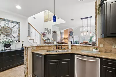 600 N Avalon Court, Granbury, TX 76048 - Photo 11