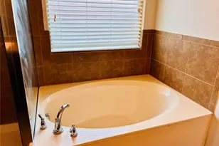 2229 Caroline Dr, Weatherford, TX 76087 - Photo 17
