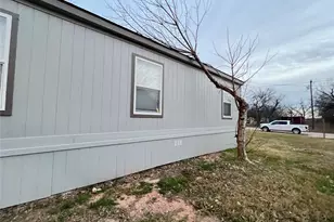 197 E Sweden St, Walnut Springs, TX 76690 - Photo 5