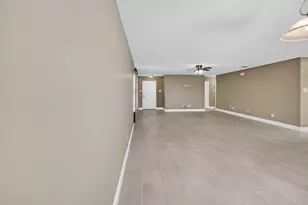 2215 Splendor Ct, Arlington, TX 76010 - Photo 3