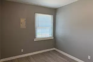 2502 Normont Cir, Fort Worth, TX 76103 - Photo 13