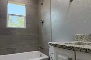 2502 Normont Cir, Fort Worth, TX 76103 - Photo 15