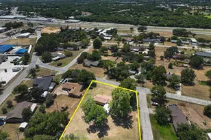 716 Kerry Ln, Azle, TX 76020 - Photo 1
