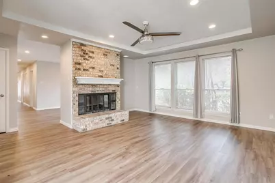 5947 Chimney Wood Circle, Fort Worth, TX 76112 - Photo 5
