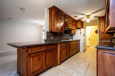 950 Sycamore Lane, Lancaster, TX 75146 - Photo 9