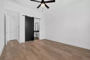 1604 Swan St, Van Alstyne, TX 75495 - Photo 9