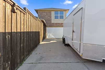 433 Castle Street, DeSoto, TX 75115 - Photo 33
