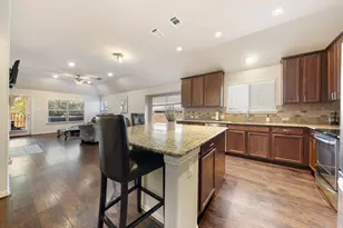 433 Castle St, DeSoto, TX 75115 - Photo 9