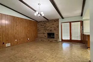 2114 Burrows Trail, Grand Prairie, TX 75052 - Photo 7