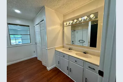 924 N Main Street, Springtown, TX 76082 - Photo 15