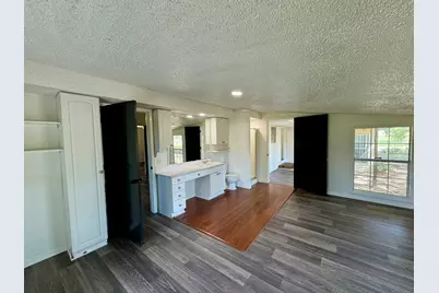 924 N Main Street, Springtown, TX 76082 - Photo 11