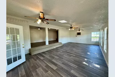 924 N Main Street, Springtown, TX 76082 - Photo 3