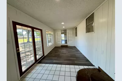 924 N Main Street, Springtown, TX 76082 - Photo 5