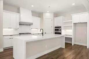 2180 Middlewood Cir, Granbury, TX 76049 - Photo 11