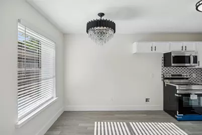 617 Forest Oaks Drive, Grand Prairie, TX 75052 - Photo 13
