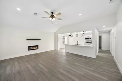 617 Forest Oaks Drive, Grand Prairie, TX 75052 - Photo 3