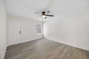 617 Forest Oaks Dr, Grand Prairie, TX 75052 - Photo 17