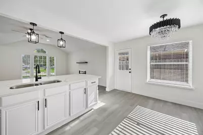 617 Forest Oaks Drive, Grand Prairie, TX 75052 - Photo 15