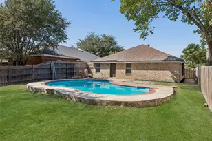 617 Forest Oaks Dr, Grand Prairie, TX 75052 - Photo 29
