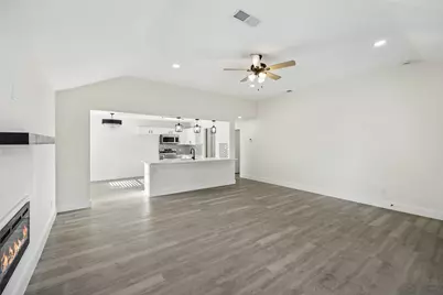 617 Forest Oaks Drive, Grand Prairie, TX 75052 - Photo 5