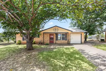 5 Village Glen, Wichita Falls, TX 76302 - Photo 1