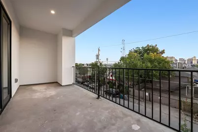 1504 Holly Avenue, Dallas, TX 75204 - Photo 23