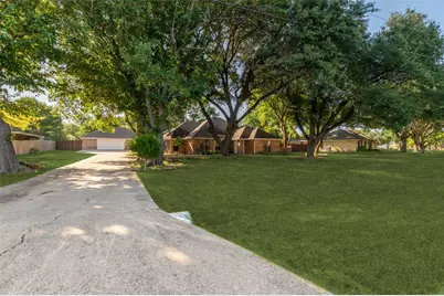 901 Winding Creek Trail, Oak Leaf, TX 75154 - Photo 3