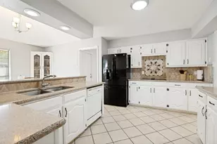 901 Winding Creek Trail, Oak Leaf, TX 75154 - Photo 15