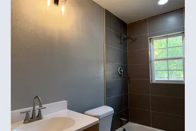 2504 Normont Circle, Fort Worth, TX 76103 - Photo 15