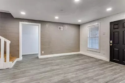 2625 Frazier Avenue, Fort Worth, TX 76110 - Photo 3