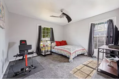1008 E Russell Avenue, Carrollton, TX 75006 - Photo 19