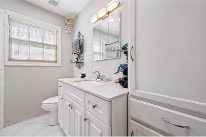 1008 E Russell Avenue, Carrollton, TX 75006 - Photo 21