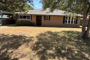 627 S Rough Creek Ct, Granbury, TX 76048 - Photo 23