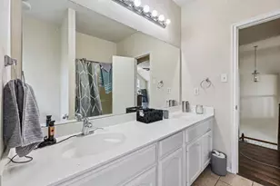 1129 Mourning Dove Dr, Burleson, TX 76028 - Photo 21