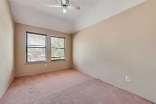 902 Ashmount Ln, Arlington, TX 76017 - Photo 21