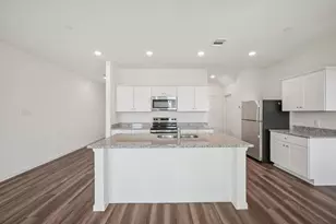 928 Penrose Dr, Cedar Hill, TX 75104 - Photo 5