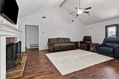 514 Dorothy Lane, Justin, TX 76247 - Photo 7