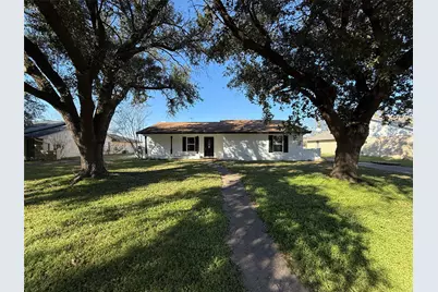 106 W Jeter Street, Mabank, TX 75147 - Photo 1