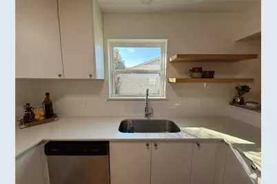 106 W Jeter Street, Mabank, TX 75147 - Photo 5